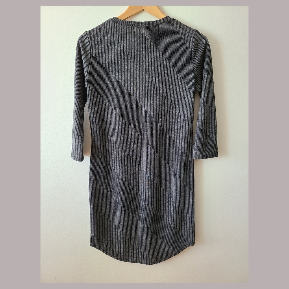 Gray tunic - Picture 3 of 5